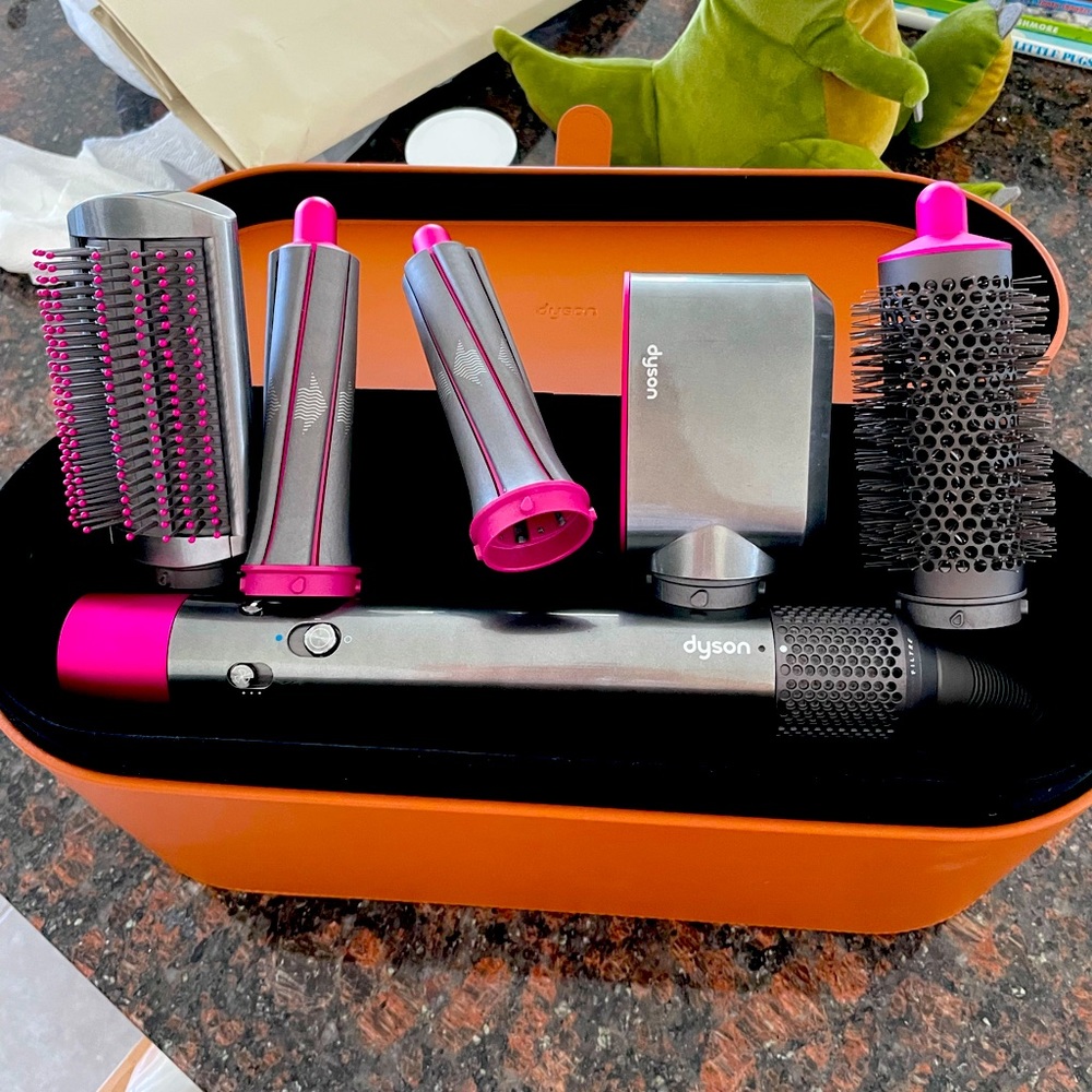 Dyson Airwrap Volume + Shape